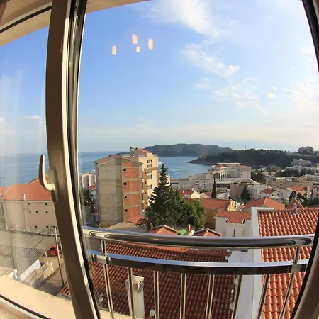 Lux M & A Apartmán *